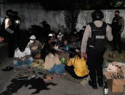 21 Pemuda Ditangkap Saat Pesta Miras Tutup Jalan di Maros