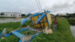 Tower Pamsimas Ambruk di Maros